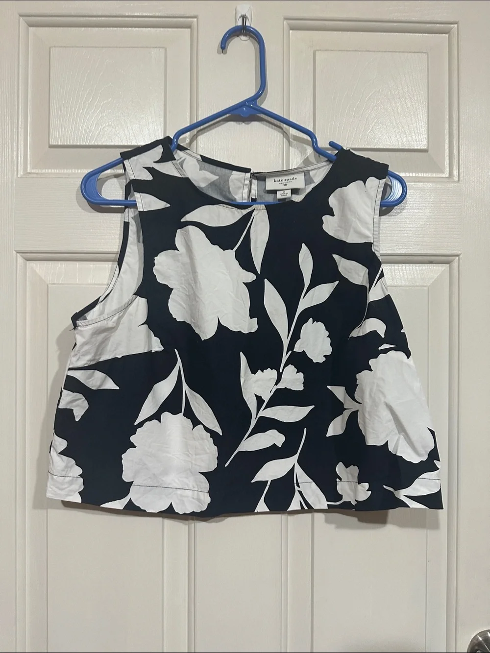 kate spade Black and White Floral Sleeveless Crop Top